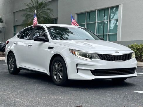Used 2017 Kia Optima LX w/ Value Package image 1