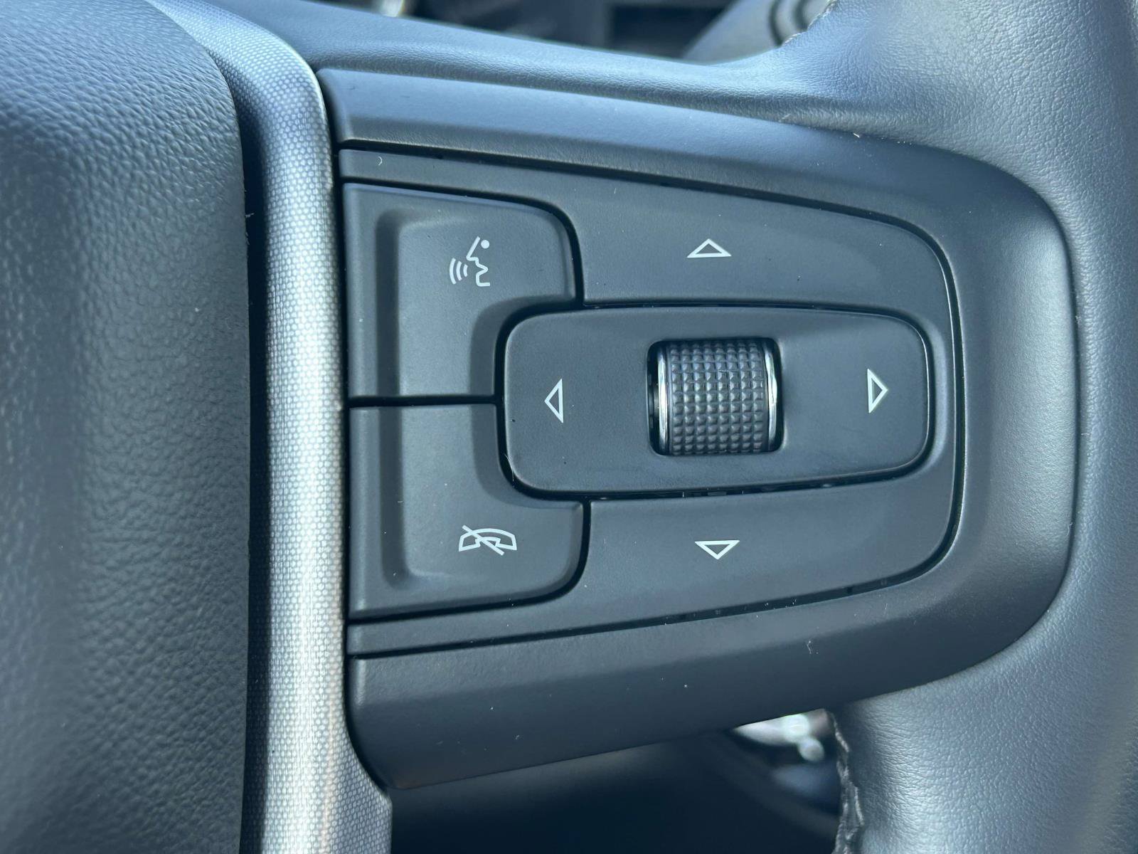 Used 2026 GMC Sierra 1500 SLT AWD/4WD image 23