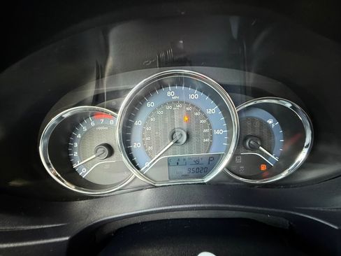 Used 2014 Toyota Corolla L image 18