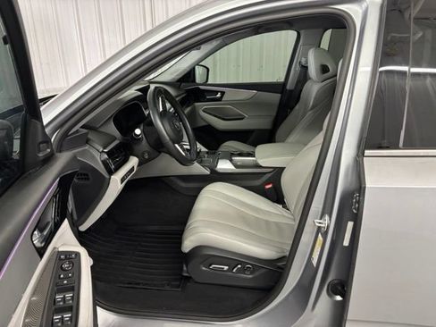 Certified 2023 Acura MDX FWD w/ Technology Package image 2
