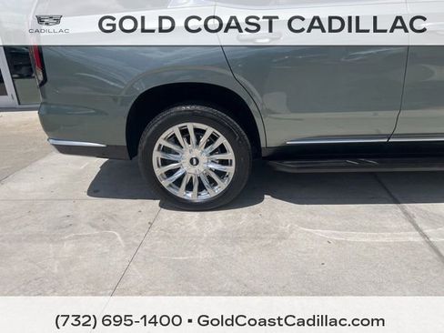 Used 2023 Cadillac Escalade Premium Luxury AWD/4WD image 6