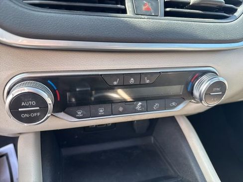 Used 2019 Nissan Altima 2.5 SV FWD image 30