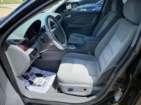 Used 2007 Ford Five Hundred SEL FWD image 10