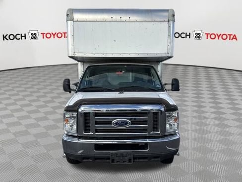 Used 2019 Ford E-450 and Econoline 450 Super Duty w/ Power Windows & Locks Group image 2