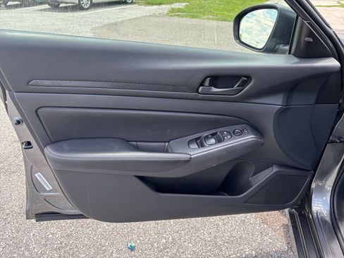 Used 2026 Nissan Altima 2.5 SV FWD image 18