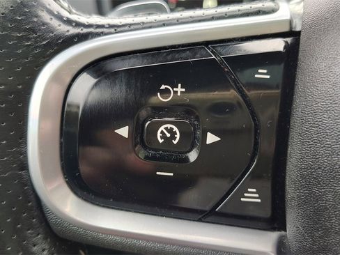 Used 2018 Volvo XC90 T6 R-Design w/ Convenience Package image 15