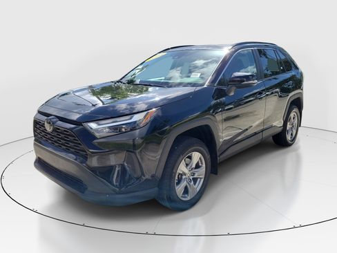 Certified 2024 Toyota RAV4 XLE w/ Convenience Package FWD image 3