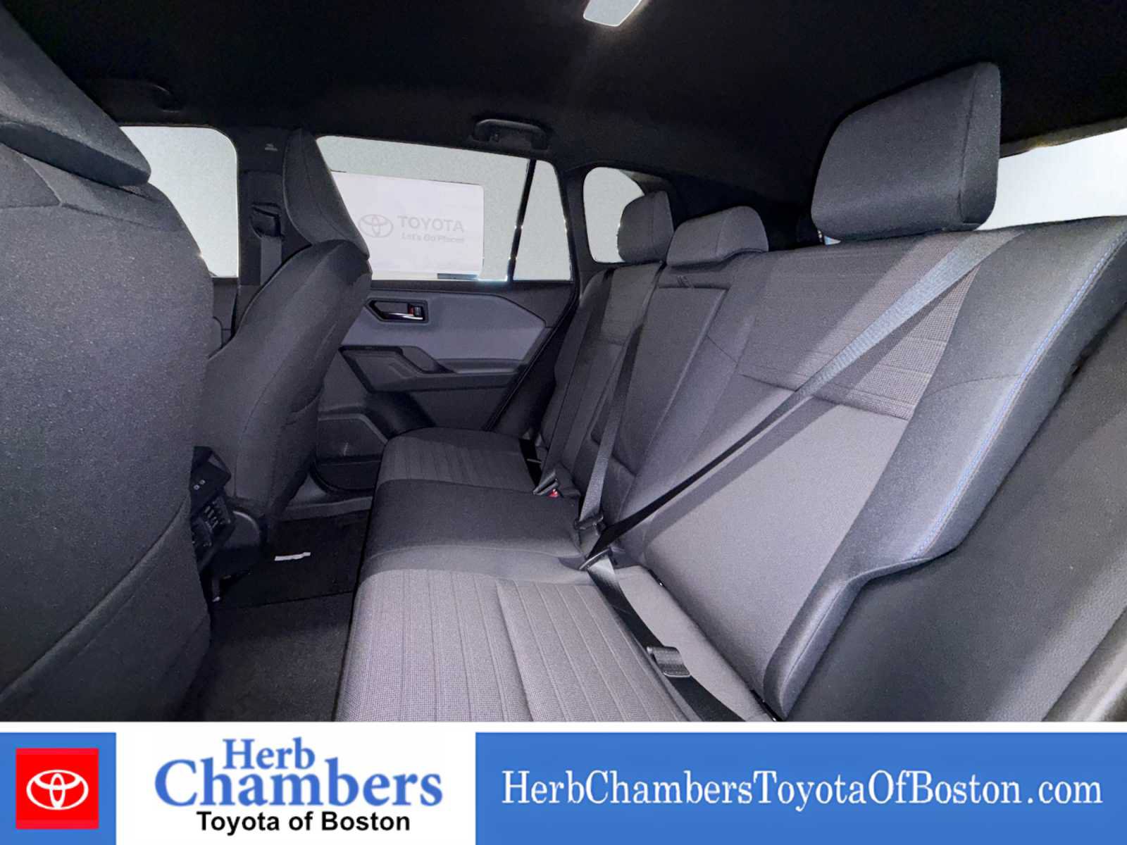 Used 2026 Toyota RAV4 SE AWD/4WD image 17