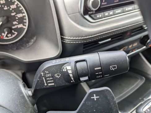 Used 2023 Nissan Rogue SV image 49