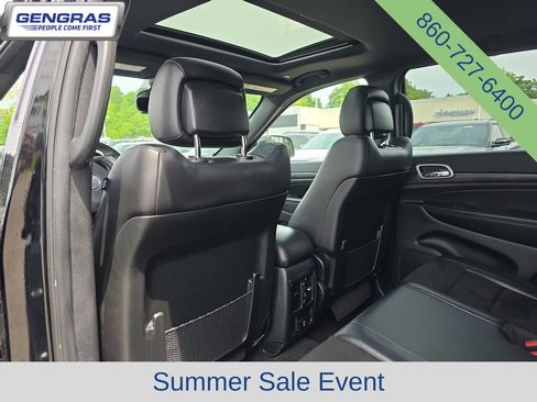 Used 2022 Jeep Grand Cherokee Laredo X AWD/4WD image 18