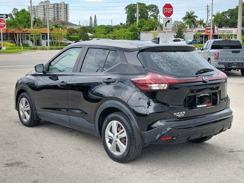 Certified 2022 Nissan Kicks S FWD image 8