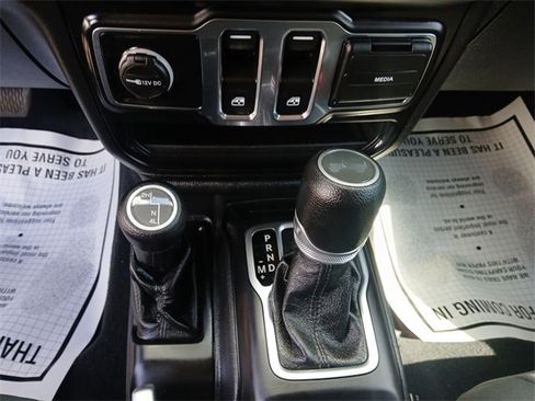Used 2020 Jeep Wrangler Sport image 22
