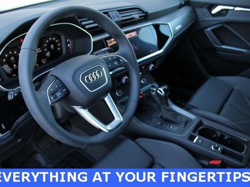 New 2025 Audi Q3 2.0T Premium image 2