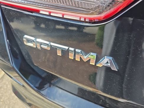 Used 2019 Kia Optima S w/ S Panoramic Sunroof Package FWD image 8