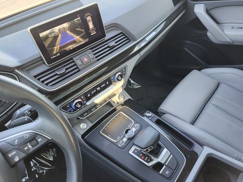 Used 2019 Audi Q5 2.0T Premium Plus w/ Premium Plus Package image 31
