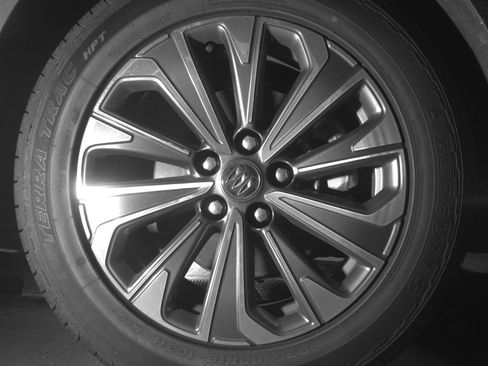 Used 2024 Buick Envision Preferred image 10