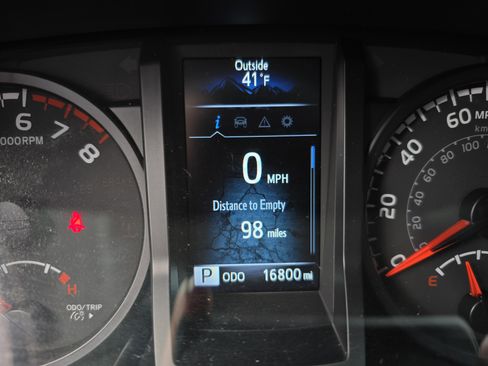 Used 2023 Toyota Tacoma SR image 23