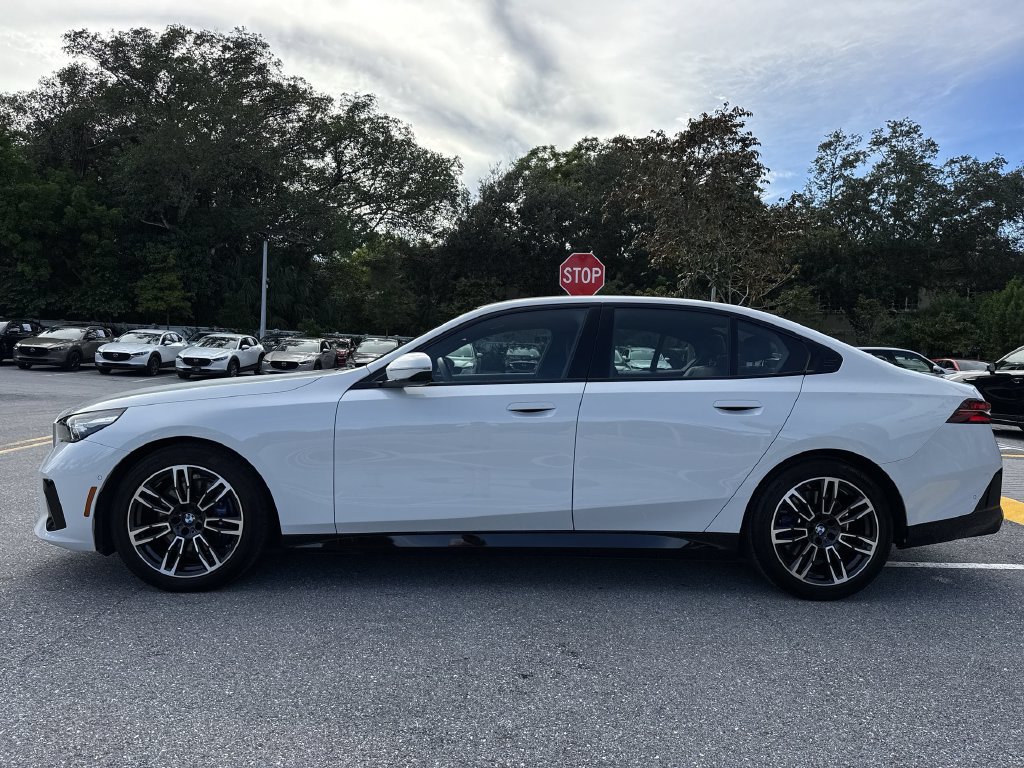 Used 2026 BMW 530i xDrive AWD/4WD image 27