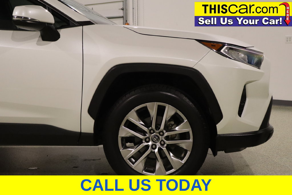 Used 2021 Toyota RAV4 XLE Premium FWD image 12