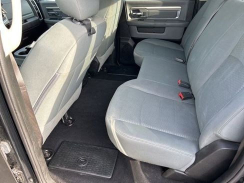 Used 2020 RAM 1500 Classic SLT image 35