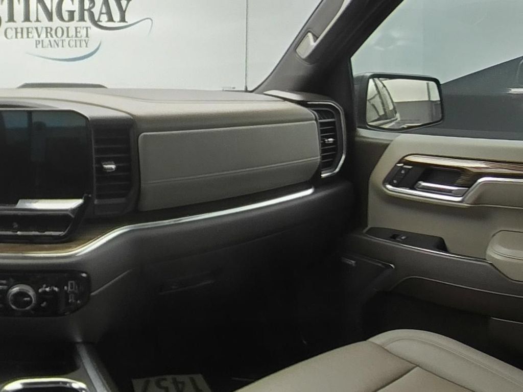 Certified 2024 Chevrolet Silverado 1500 LT Trail Boss w/ Convenience Package II AWD/4WD image 15