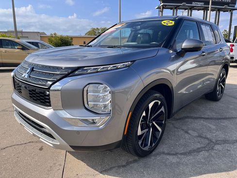 Used 2022 Mitsubishi Outlander SE image 7