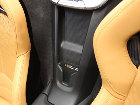 Used 2025 Chevrolet Corvette Stingray Preferred Conv w/ Z51 Performance Package image 44