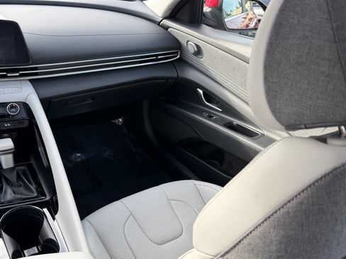 Certified 2023 Hyundai Elantra Limited FWD image 19