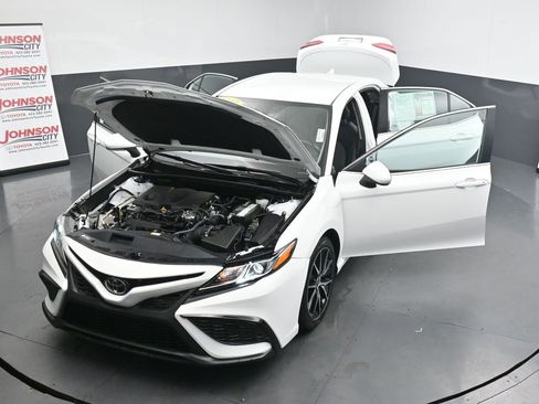 Used 2023 Toyota Camry SE FWD image 41
