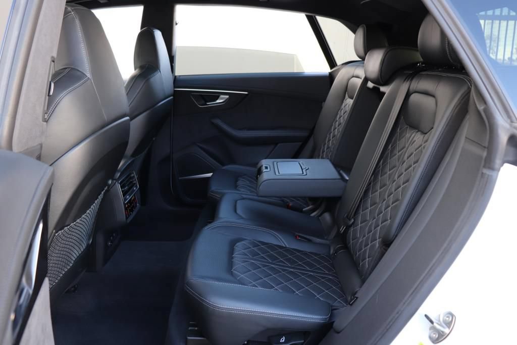 Used 2023 Audi SQ8 Prestige AWD/4WD image 20