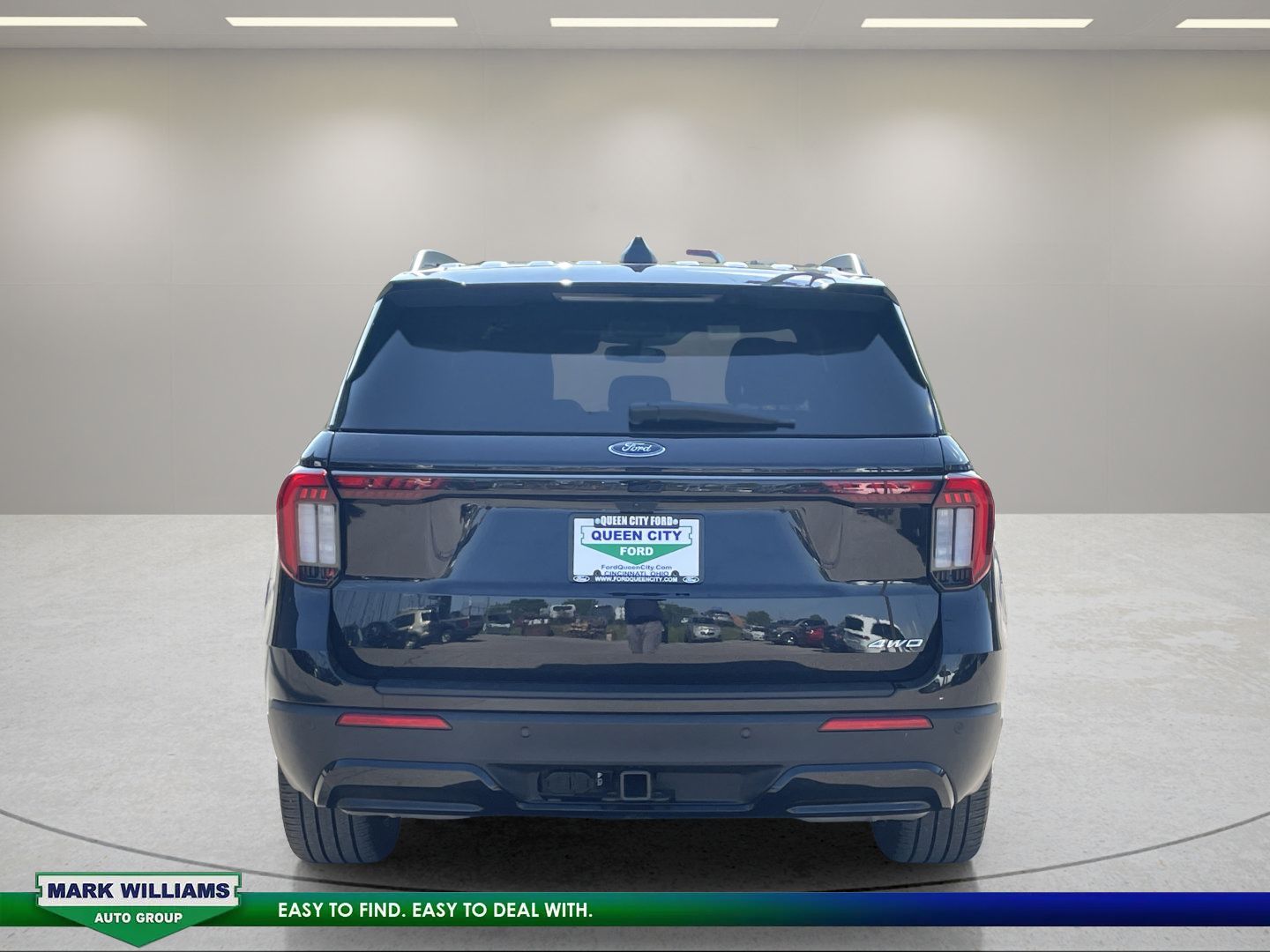 Used 2025 Ford Explorer ST-Line w/ ST-Line Street Pack AWD/4WD image 8