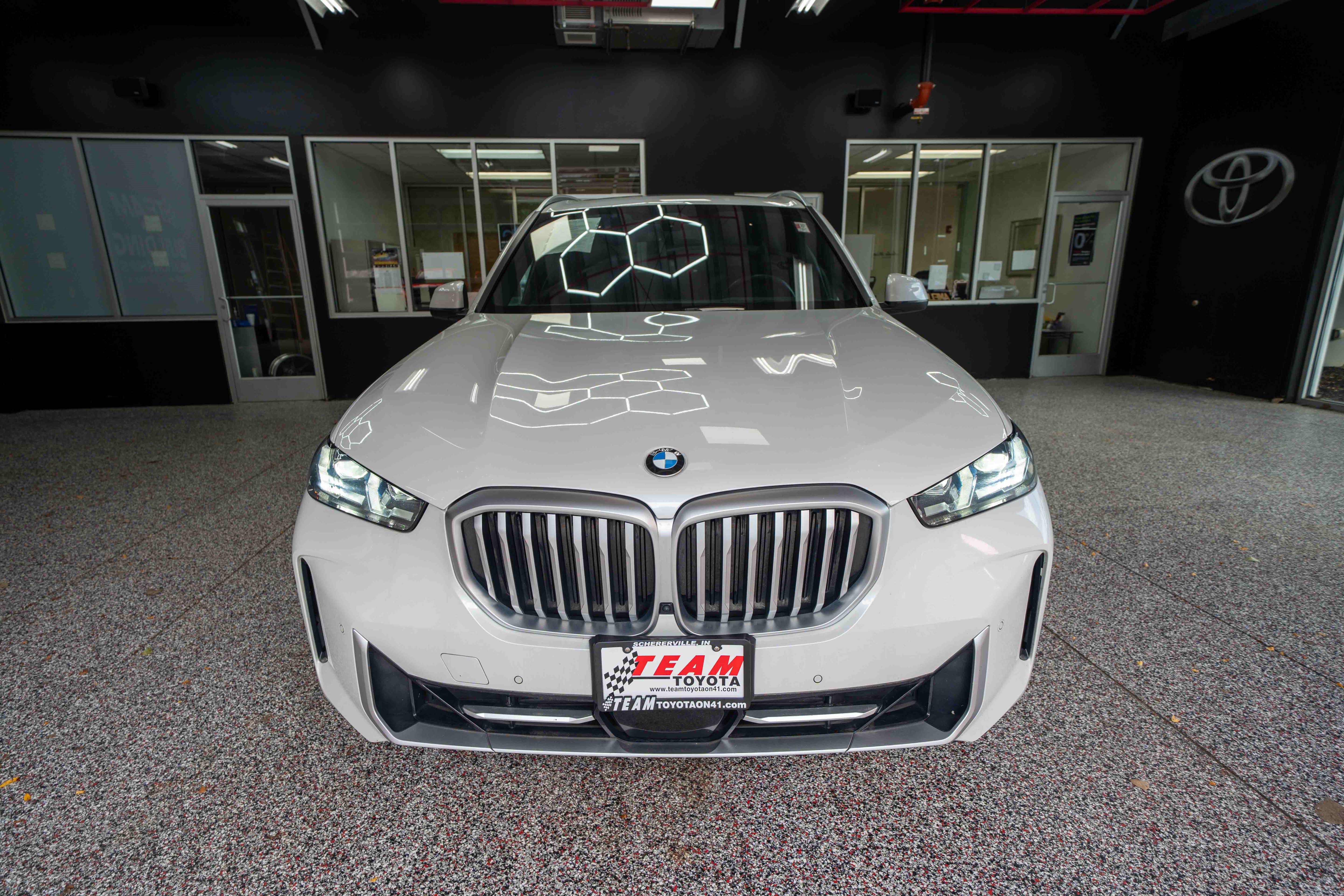 Used 2024 BMW X5 xDrive40i AWD/4WD image 6