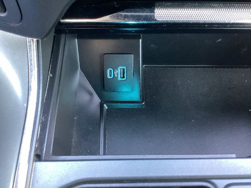 Used 2021 Ford F150 Lariat w/ Equipment Group 502A High AWD/4WD image 26