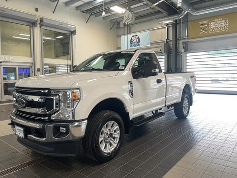 Used 2022 Ford F250 XLT w/ XLT Value Package AWD/4WD image 5