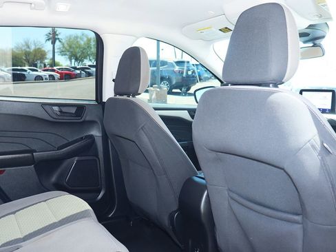 Used 2022 Ford Escape SE image 28