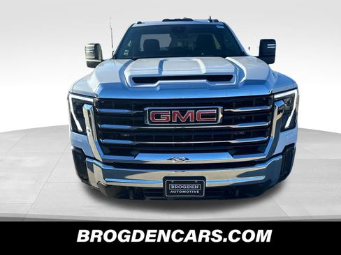 New 2025 GMC Sierra 3500 SLE image 8