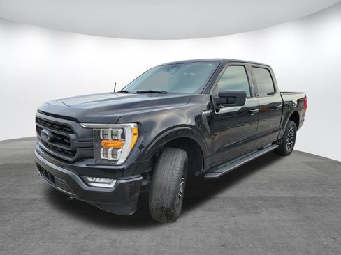 Used 2021 Ford F150 XLT w/ Equipment Group 302A High AWD/4WD image 3