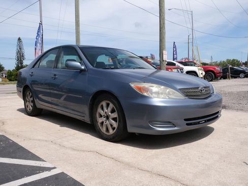 Used 2002 Toyota Camry LE FWD image 4