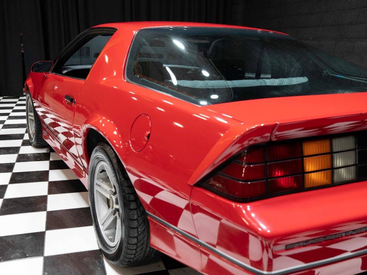 Used 1987 Chevrolet Camaro Z28 RWD image 20