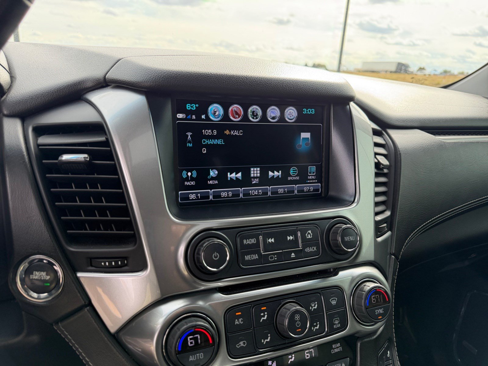 Used 2018 Chevrolet Tahoe Premier AWD/4WD image 26