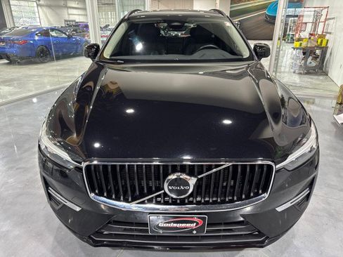 Used 2023 Volvo XC60 B5 Core w/ Climate Package image 2