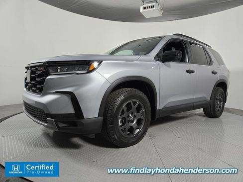 Certified 2024 Honda Pilot TrailSport image 2