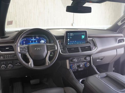 Used 2022 Chevrolet Suburban Z71 w/ Z71 Off-Road Package AWD/4WD image 11