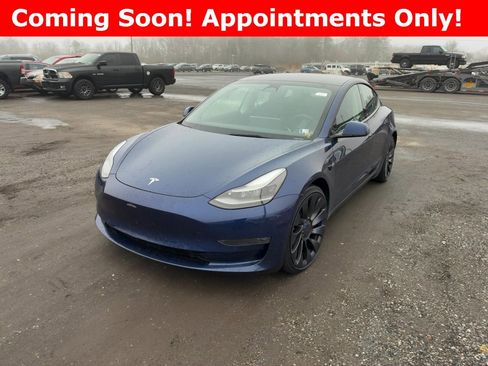 Used 2022 Tesla Model 3 Performance image 2