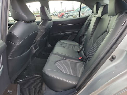 Used 2024 Toyota Camry SE image 12