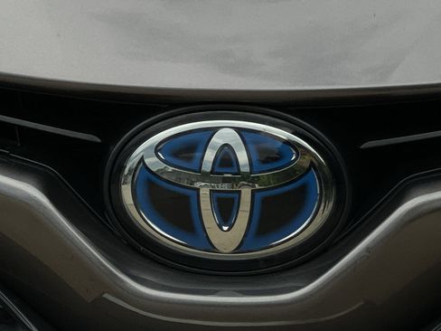 Used 2024 Toyota Camry SE w/ Cold Weather Package FWD image 20