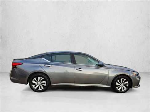 Used 2022 Nissan Altima 2.5 S FWD image 4