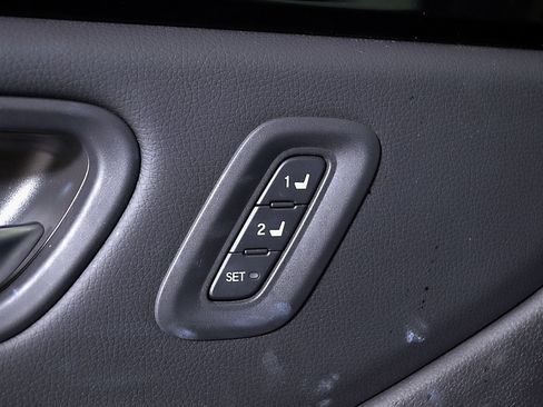Used 2024 Honda Pilot EX-L image 18