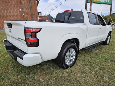 Used 2023 Nissan Frontier SV w/ Technology Package image 7