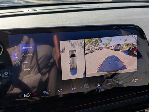 Certified 2025 Chevrolet Traverse Z71 w/ Driver Confidence Package image 19